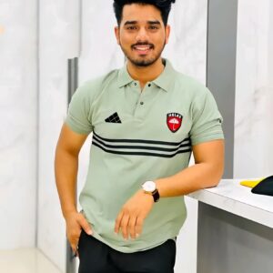 Stylish Green Polo T-Shirt with Striped Detailing