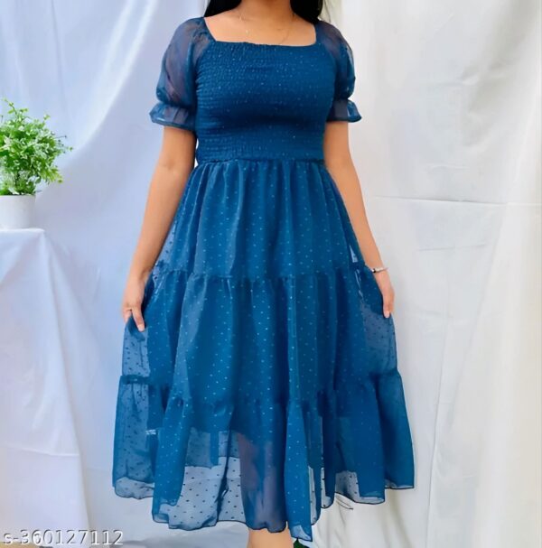 Pretty Revishing Women Dresses