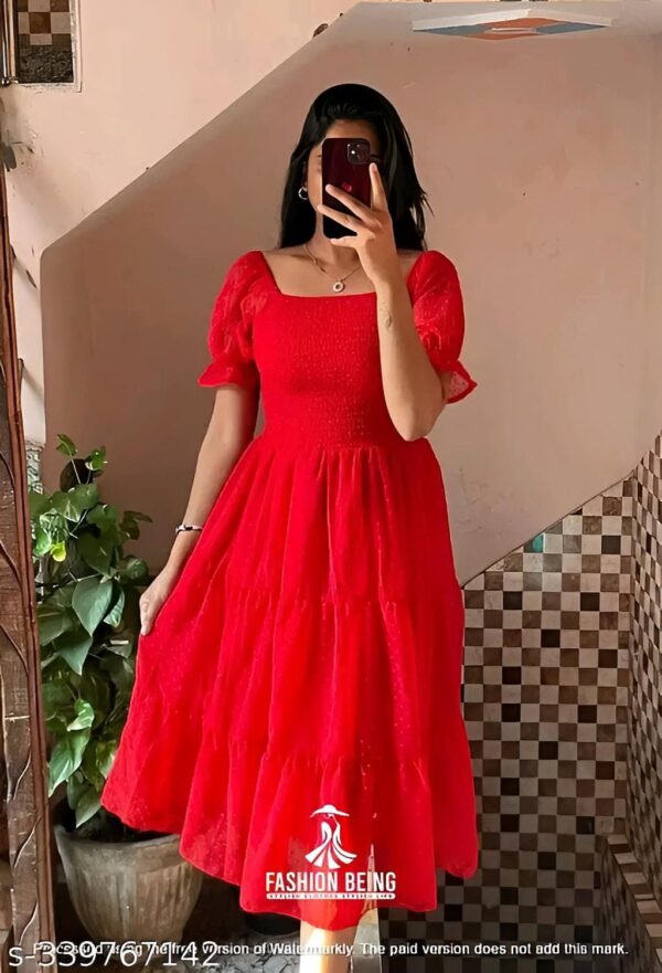 Pretty Revishing Women Dresses