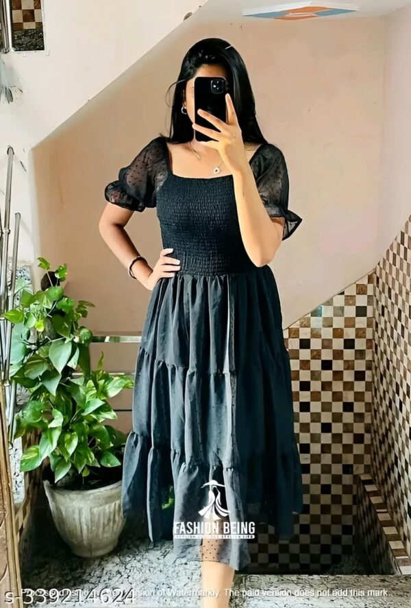 Pretty Revishing Women Dresses